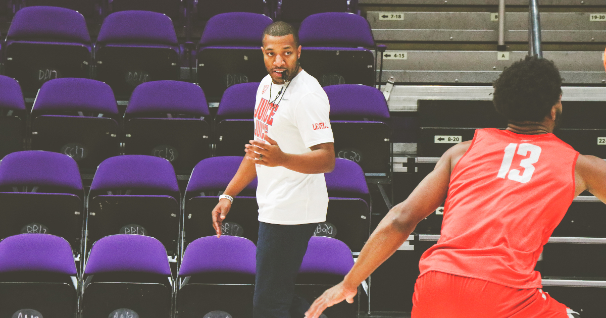 Darris Nichols Baseline Out of Bounds System